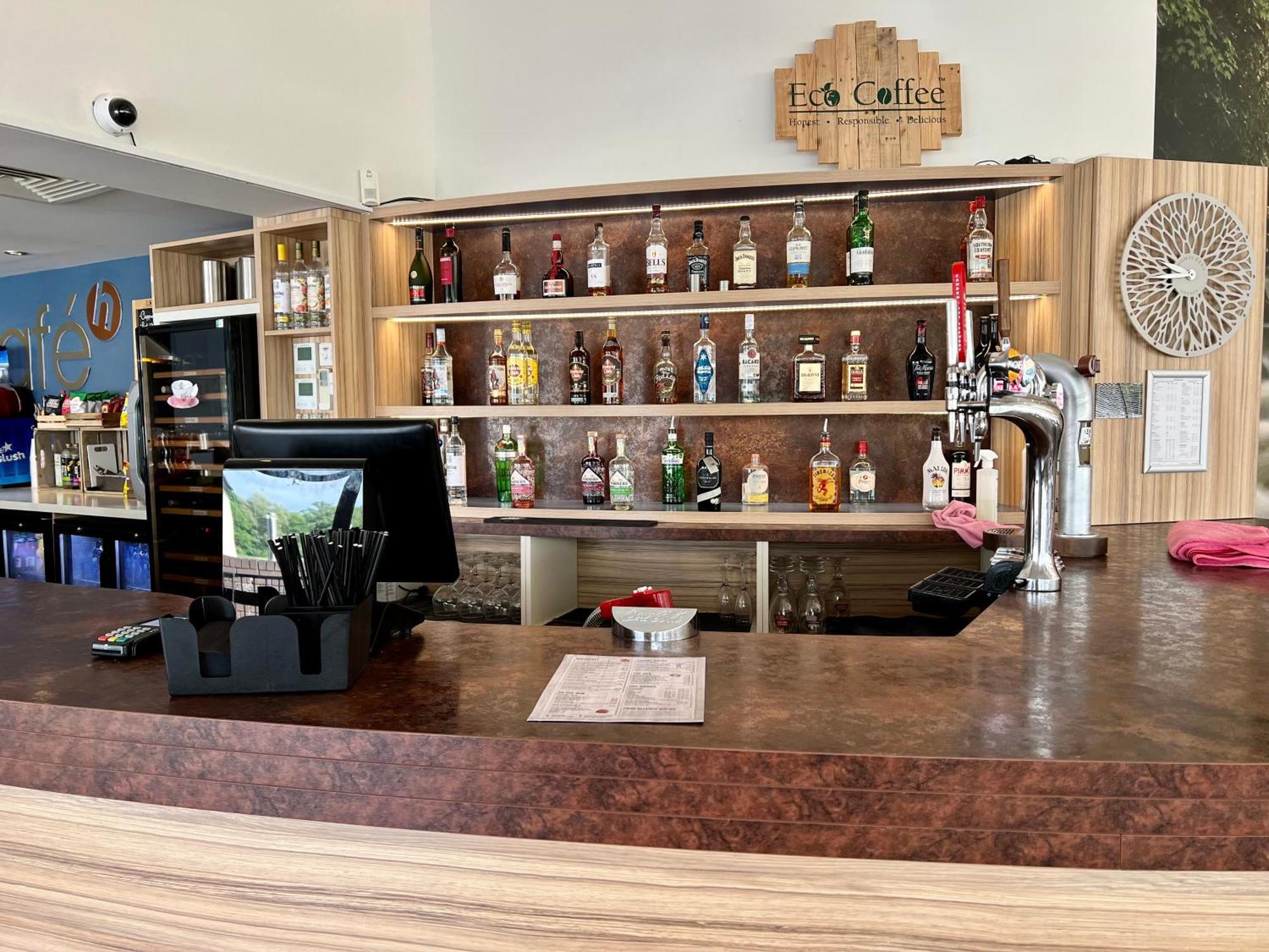 Wildflower, Premium Plus Hot Tub Lodge South Cerney Kültér fotó