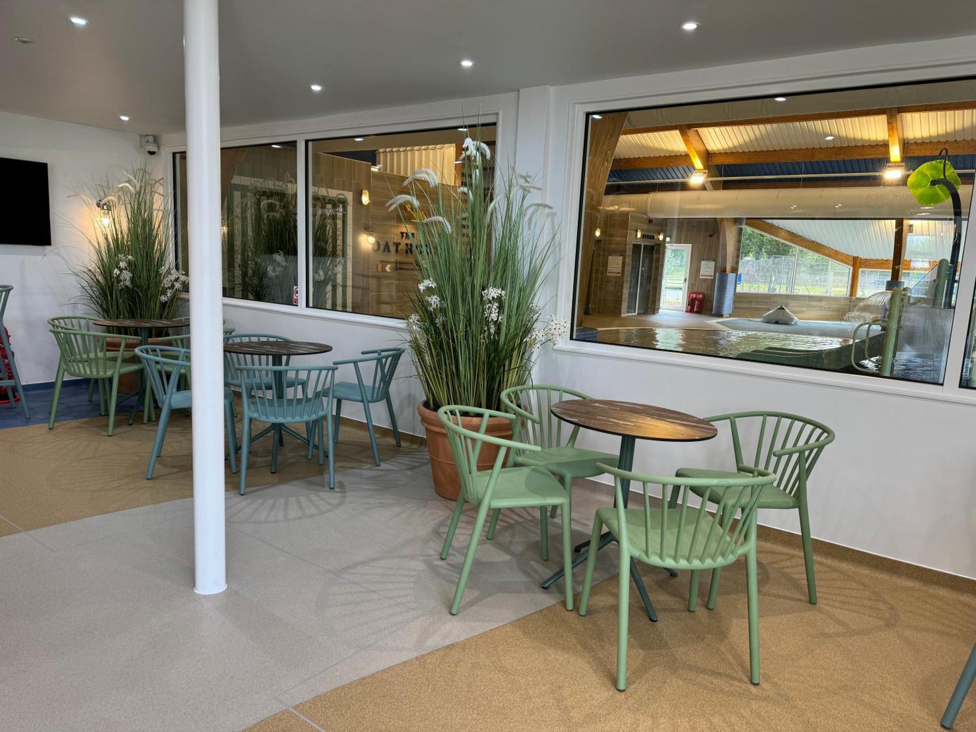 Wildflower, Premium Plus Hot Tub Lodge South Cerney Kültér fotó